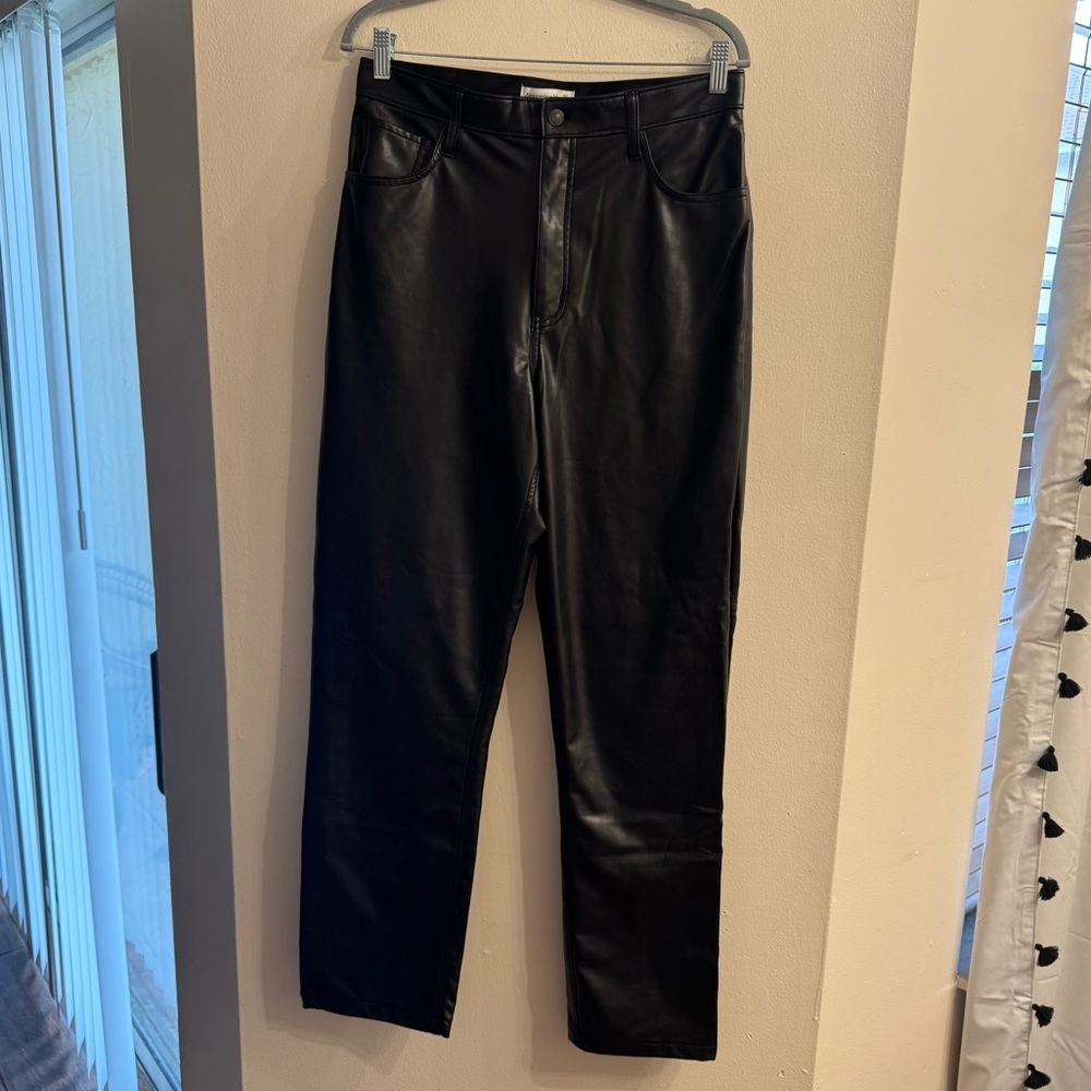 Abercrombie & Fitch Women’s The 90s Straight Ultra High Rise Leather Pants